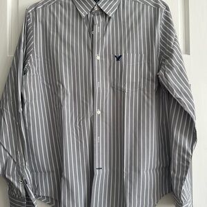 American Eagle Men's Gray Striped button down Shirt